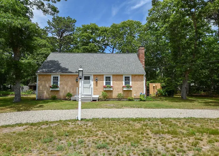 Great Home With Game Space 0 8 Miles From Cooks Brook Beach