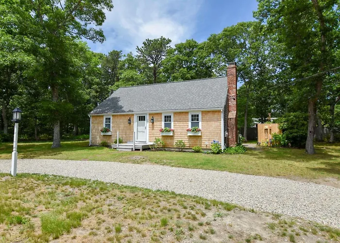 Great Home With Game Space 0 8 Miles From Cooks Brook Beach
